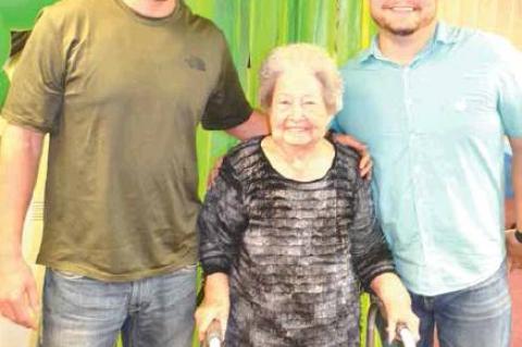Alyne Smith enjoys friends and family at birthday party