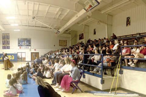 The Philharmonic Orchestra visits Moss Public Schools
