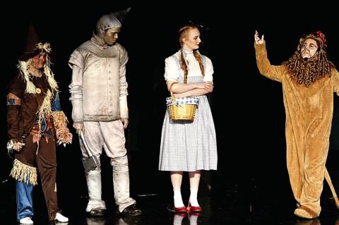 Scarecrow - Emily Anderson, Tim Man - Kaleb Voice, Dorothy - Olivia Williamson and Lion - Mattison Griffin NO 1 OF THE 108TH YEAR • PUBLISHED IN WETUMKA, OK