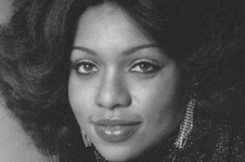 Leona Pearl Mitchell (1949—)