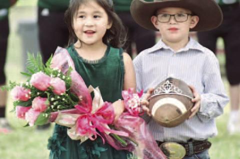 Adraya McLaud crowned Graham-Dustin Homecoming Queen by King Cheparney Hicks
