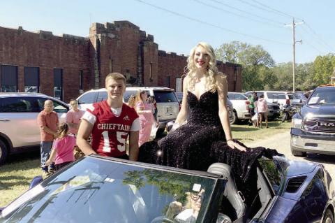Senior Homecoming Candidate Jayla Nunes and Josh Lee
