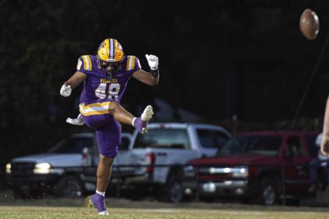 Weleetka Outlaws Dominate Thackerville, Shutout Victory Moves Team to 7-0