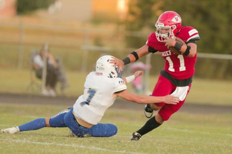 Wetumka Chieftains Claim Homecoming Victory, Edge Out Savannah 26-22